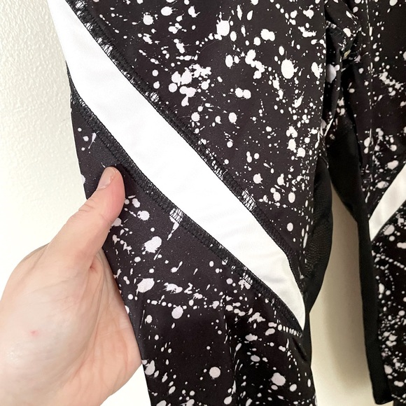 Danskin | Galaxy Mesh Capri Leggings | Size Small - Picture 5 of 8